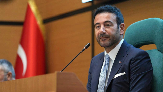 RIZA AKPOLAT KİMDİR
